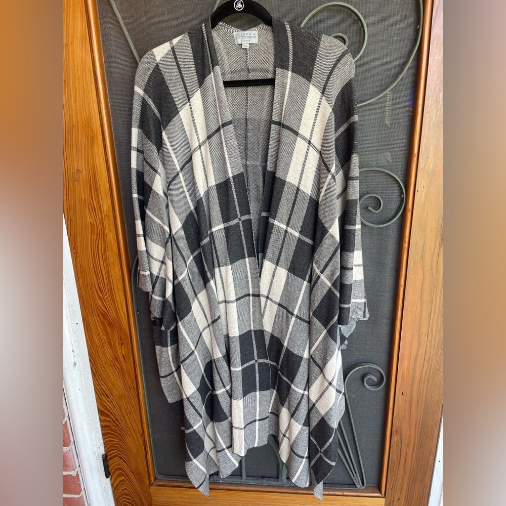 Light Weight Poncho Style Wrap in Shades of Gray Plaid